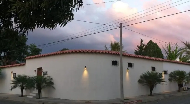 Hostal DEYLUWIN, Забронировать Отель Недорогие отели Хуаюа, недорого