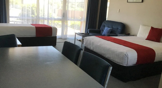 Avon City Motel