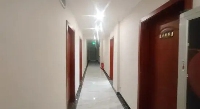 Xingyi Anlan Hotel, Varaa Hotelli Xingyi Guizhou