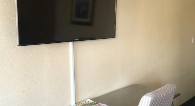 Четырёхместный номер Standard Oasis Inn and Suites