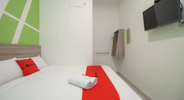 Двухместный номер Standard RedDoorz Plus at Grand Tara Homestay Palembang