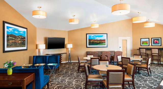 Четырёхместный клубный номер Standard Sheraton Sonoma Wine Country Petaluma