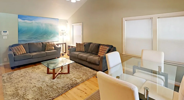 Home and Guest House Walk to Barton Springs by RedAwning, Забронировать Гостевой дом Гостевые дома Остина, Гостевой дом