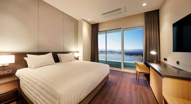 Двухместный номер Deluxe с видом на озеро Skybay Hotel Gyeongpo
