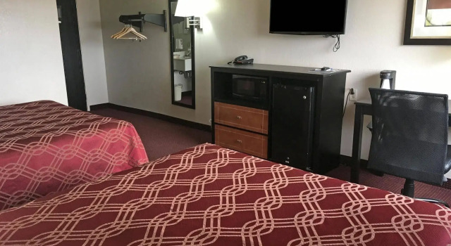 Americas Best Value Inn Omaha, Rezerwuj Hotel Hotele w Omaha z basenem, Basen