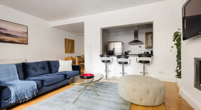 The Bayswater Gardens - Bright & Central 3BDR Home in Bayswater