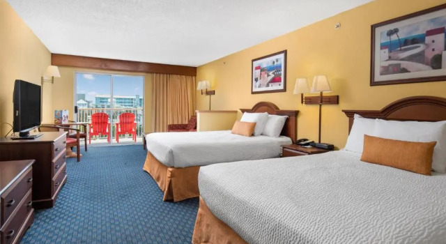 Четырёхместный номер Standard Bonita Beach Hotel