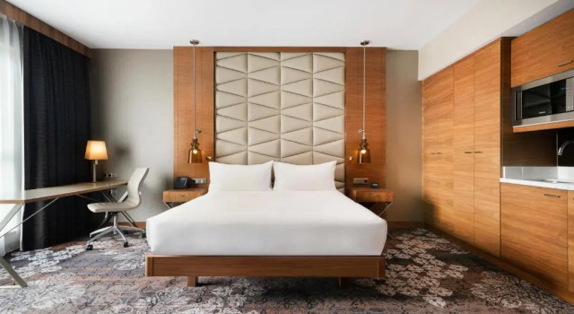 Двухместный полулюкс DoubleTree by Hilton Krakow Hotel & Convention Center