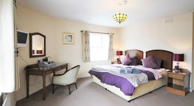 Номер Premium Summerfield Pub & Boutique Rooms