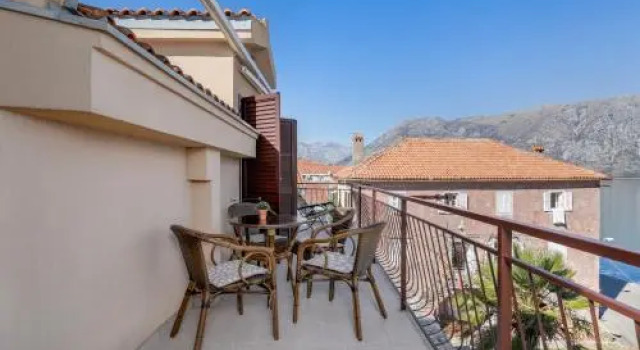 Apartments Pajovic, Book Lejlighed Hoteller i Kotor Riviera med parkering, Parkering