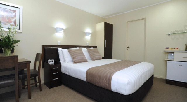 Студия Executive Tudor Court Motor Lodge