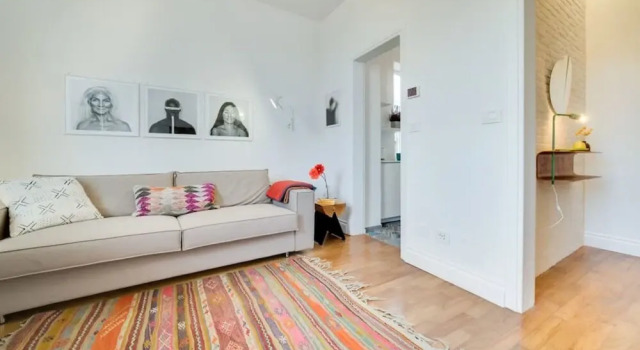 Beautiful Designer Flat Close to Pantheon, Serviced by Hostmaker