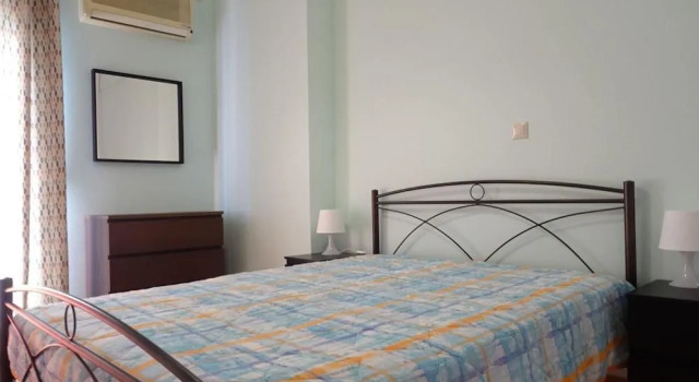 Modern Traditional Central Apartment