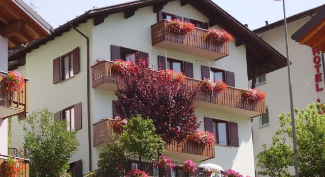 CASA ALBA CHIARA di Donini Pio e Elisa