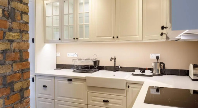 Апартаменты Deluxe Molloy's Apartments