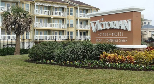 Closing Time at the Victorian, Забронировать Отель СПА-отели Галвестон, рядом с Рыболовный пирс на 61-й улице, SPA-услуги