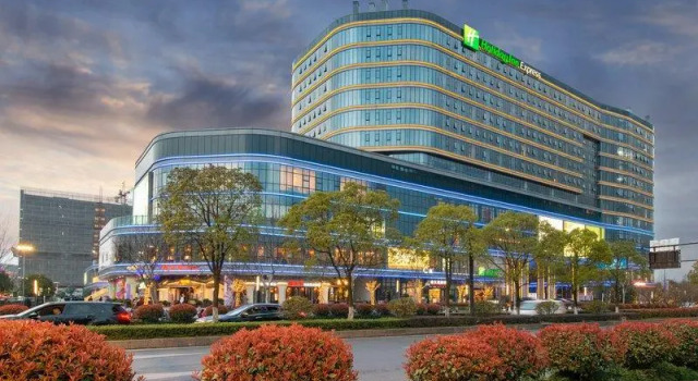 Двухместный люкс Holiday Inn Express Hangzhou East Station by IHG