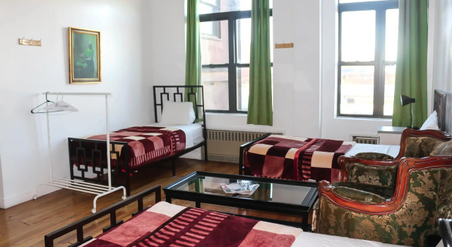 Кровать в общем номере (женский номер) NY Moore Hostel