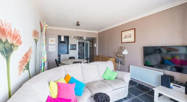 Апартаменты Apartment with sun facing terrace