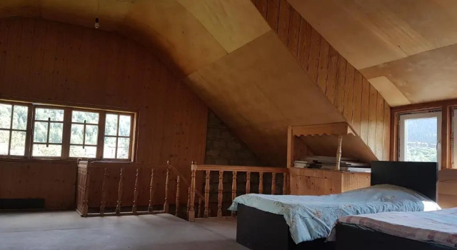 Кровать в общем номере Hostel The Misty Mountains