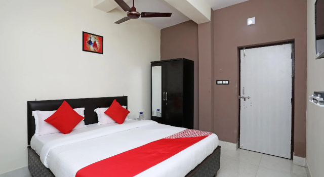 OYO 14505 Regal Stays, Rezervasyon Otel Bhubaneshwar Orissa