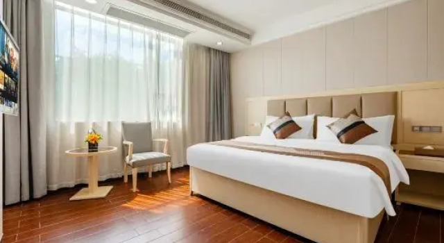 Люкс Business Jiangdong Yujin Holiday Hotel (Dongguan Gedi Metro Station)
