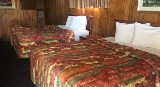 Sky-Palace Inn & Suites El Dorado, Prenota Hotel El Dorado Kansas