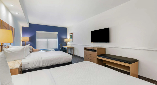 Четырёхместный номер Standard Best Western PLUS Westgate Inn and Suites