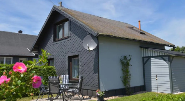 Коттедж Ferienhaus "Am Eisenberg"- Wandern im UNESCO Biosphärenreservat Vessertal