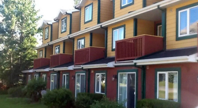 Canadian Rockies Chalets by Trilink