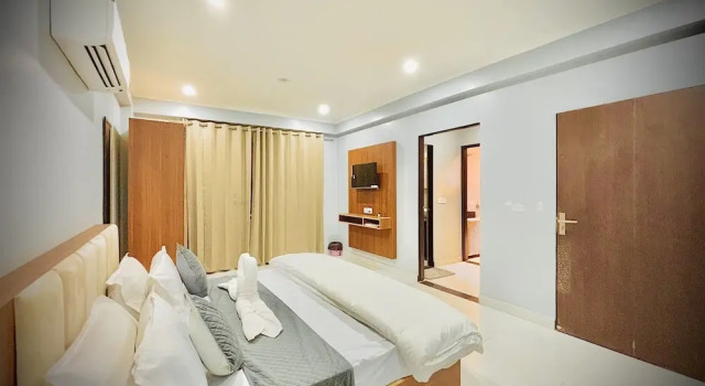 Номер Standard Hotel Grand Aana Inn