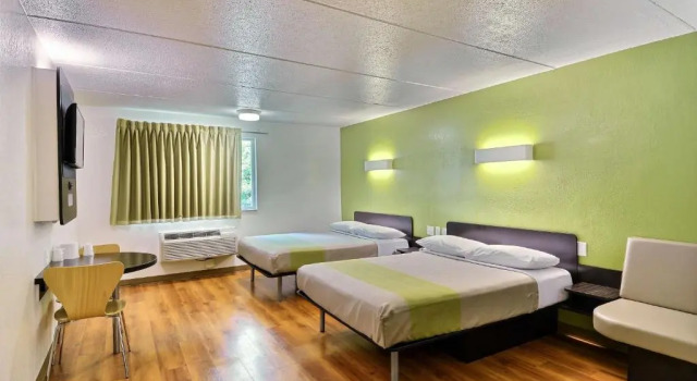 Четырёхместный номер Standard Motel 6-Danvers, MA - Boston North