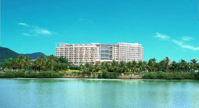 Люкс Deluxe Century Landscape Hotel at Fenghuang Road