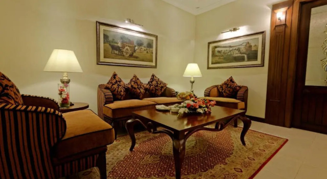 Люкс Deluxe Falettis Hotel Lahore