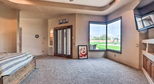 Lavish Estate w/ Sports Court & Home Theater!, Забронировать Дом для отпуска Скотсдейл 