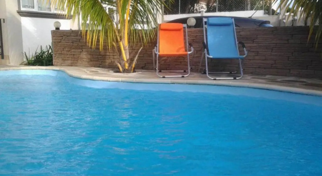 Апартаменты с балконом Twins Apartments Flic en Flac Beach