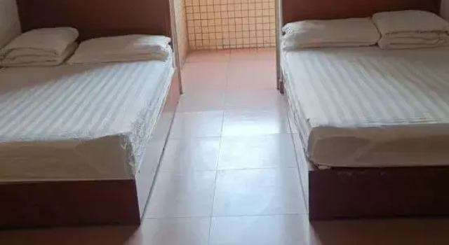 Longchang Hotel, Rezerwuj Hotel Hotele w Shenzhen z parkingiem, Parking