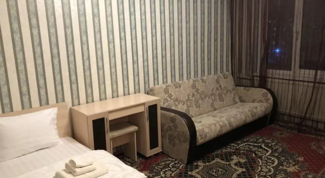 Hostel Leningradskiy 8, Book Hostel Hostels in Ural, Hostel