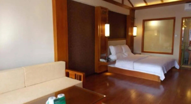 GreenTree Alliance Lijiang Gucheng Hanbang Haoyuan Hotel, Забронировать Отель Лицзян Юньнань, рядом с Улица Сквер-стрит Древнего города Даянь