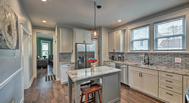 Коттедж Historic Noblesville Home w/ Private Yard!