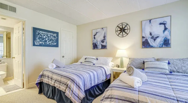 Big Boulder Water Views! Condo in Lake Harmony, Book Hotel Holiday Poconos United States of America