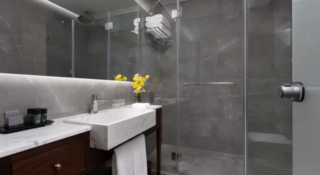 Standard Lounge Access Double room with sea view Crowne Plaza Tel Aviv Beach, an IHG Hotel