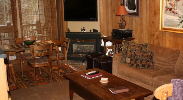 Miners Candle Two - Bedroom Condo, Rezerwuj Apartament Hotele w Vail Ski z basenem, Basen
