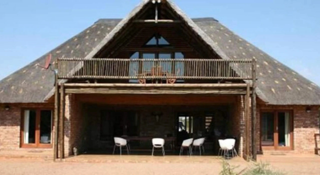 Makhato 84 Bush Lodge, Buchen Sie Ferienhaus Bela-Bela Warmbad