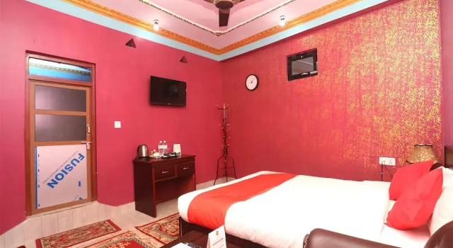 OYO 711 Hotel Mustang Plaza, Buchen Sie Hotel Bandipur Gandaki Pradesh Province