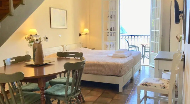 Студия Linardos Apartments