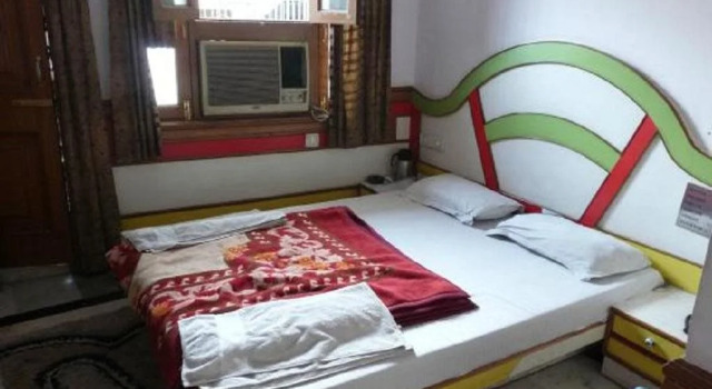 Ajay Guest House, Забронировать Гостевой дом Гостевые дома Нью-Дели, рядом с Станция метро Rajeev Chowk, Гостевой дом