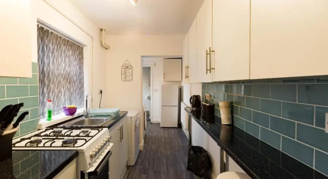 Апартаменты с 3 комнатами BIRMINGHAM SOUTHFIELD HOUSE 3 BEDROOMS WITH 7 BEDS great motorway links M5 M6 M42 A38 A34