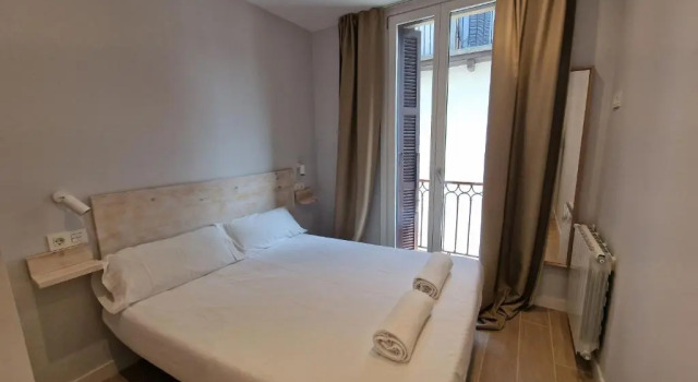 Beach Break Guesthouse - Self Check-in, Забронировать Гостевой дом Гостевые дома Сан-Себастьян, рядом с Конча-Променада, Гостевой дом