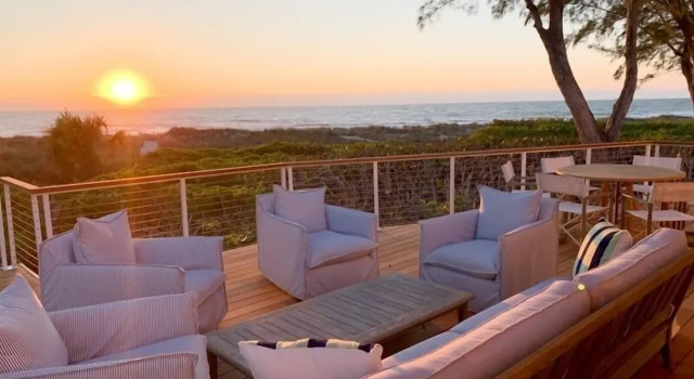 Коттедж Arcadia-stunning Gulf Front Beauty! 4 Bedroom Home by RedAwning